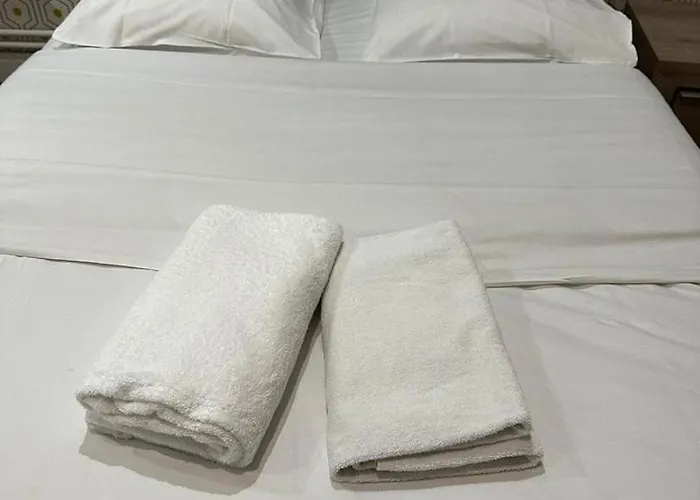 Quiet Near Saint-lazarre - 10p Apartment